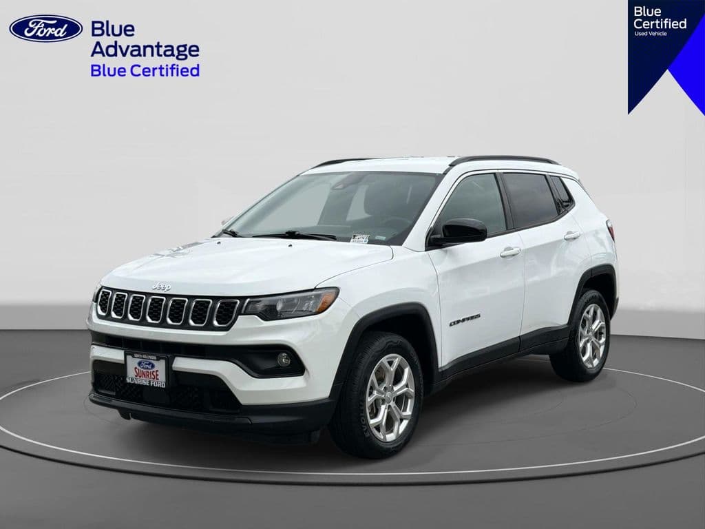 2024 Jeep Compass Latitude — photo 1 of 32