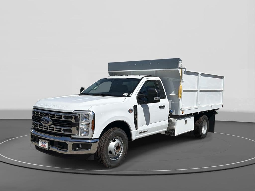 2026 Ford F-350 Chassis Base — photo 1 of 67