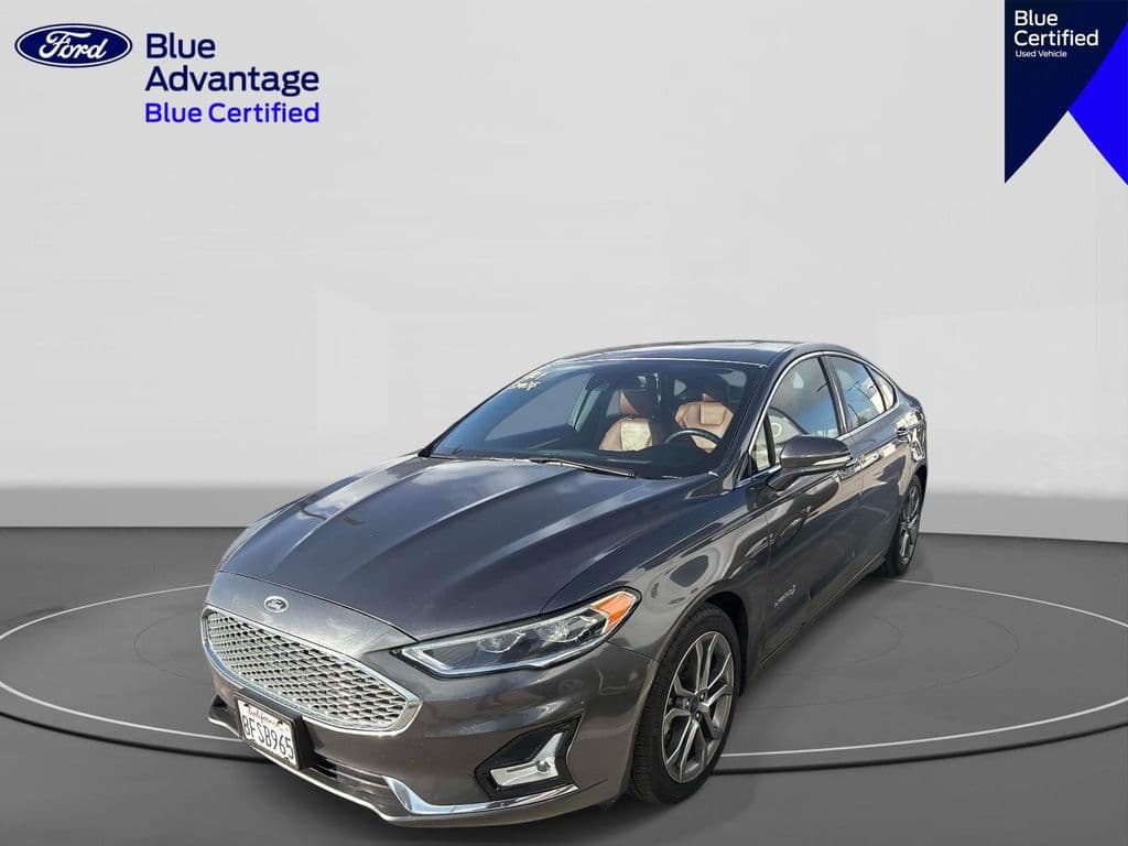 2019 Ford Fusion Hybrid Titanium — photo 1 of 22