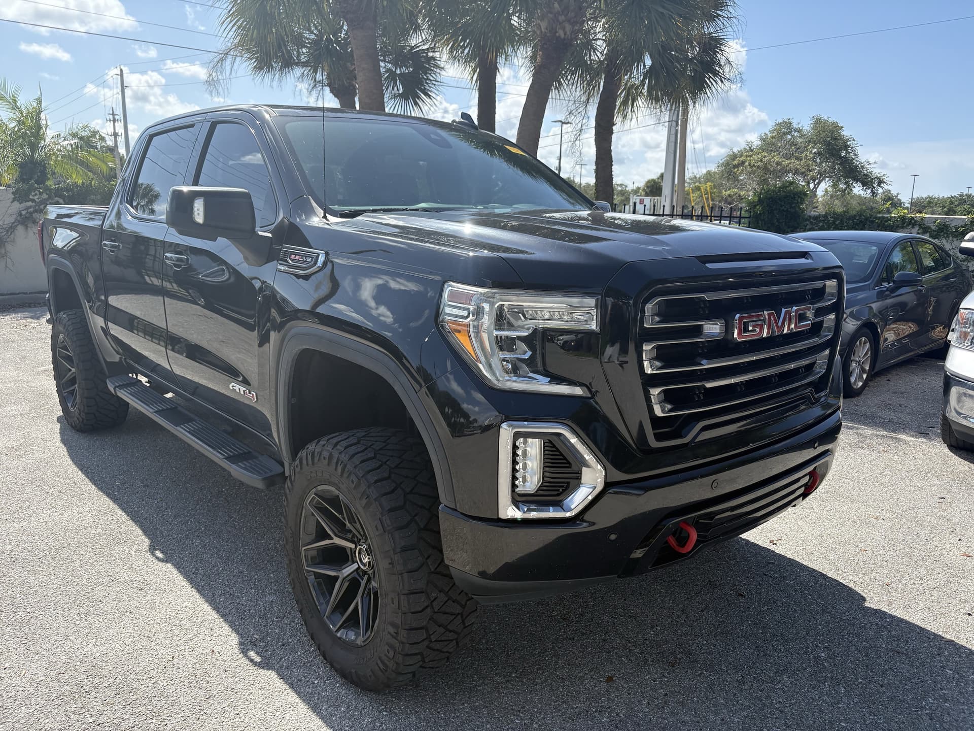 2020 GMC Sierra 1500 AT4 — photo 1 of 12