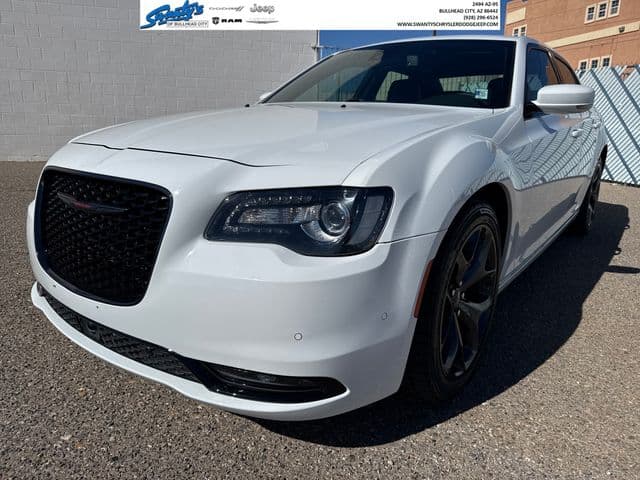 2023 Chrysler 300 Base — photo 1 of 29