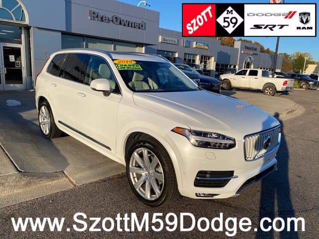 2019 Volvo XC90 Base — photo 1 of 38
