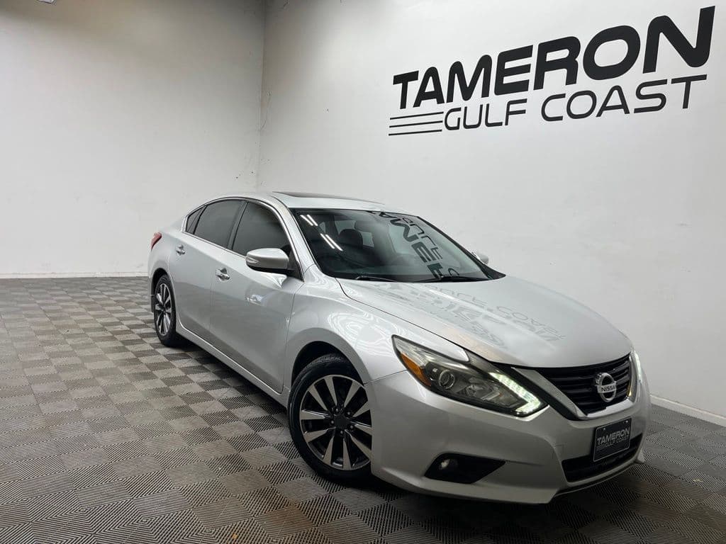 2017 Nissan Altima 2.5 SL — photo 1 of 33