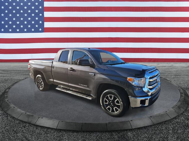 2017 Toyota Tundra 2WD SR5 — photo 1 of 26