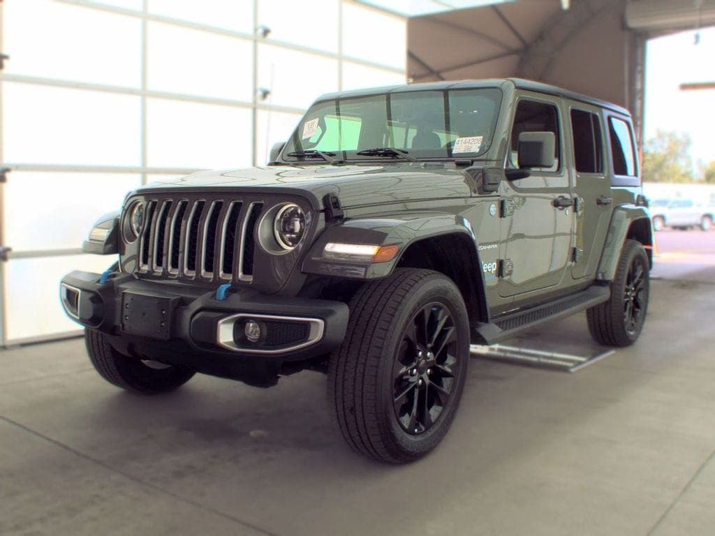 2023 Jeep Wrangler Sahara — photo 1 of 6