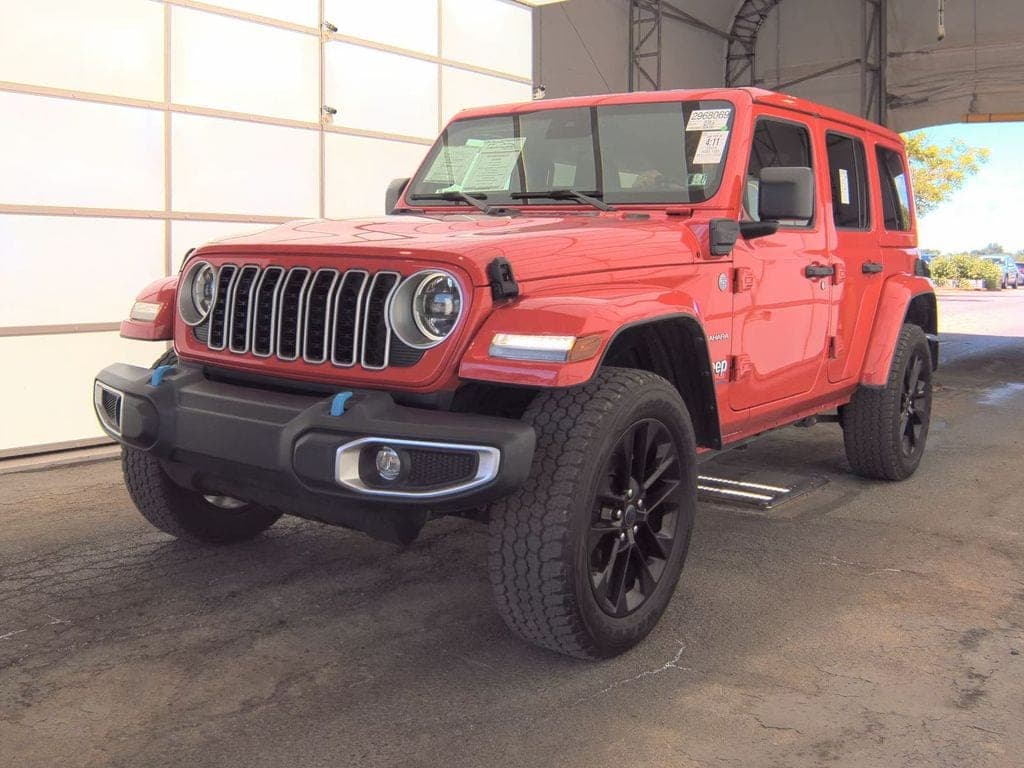 2024 Jeep Wrangler Sahara — photo 1 of 6