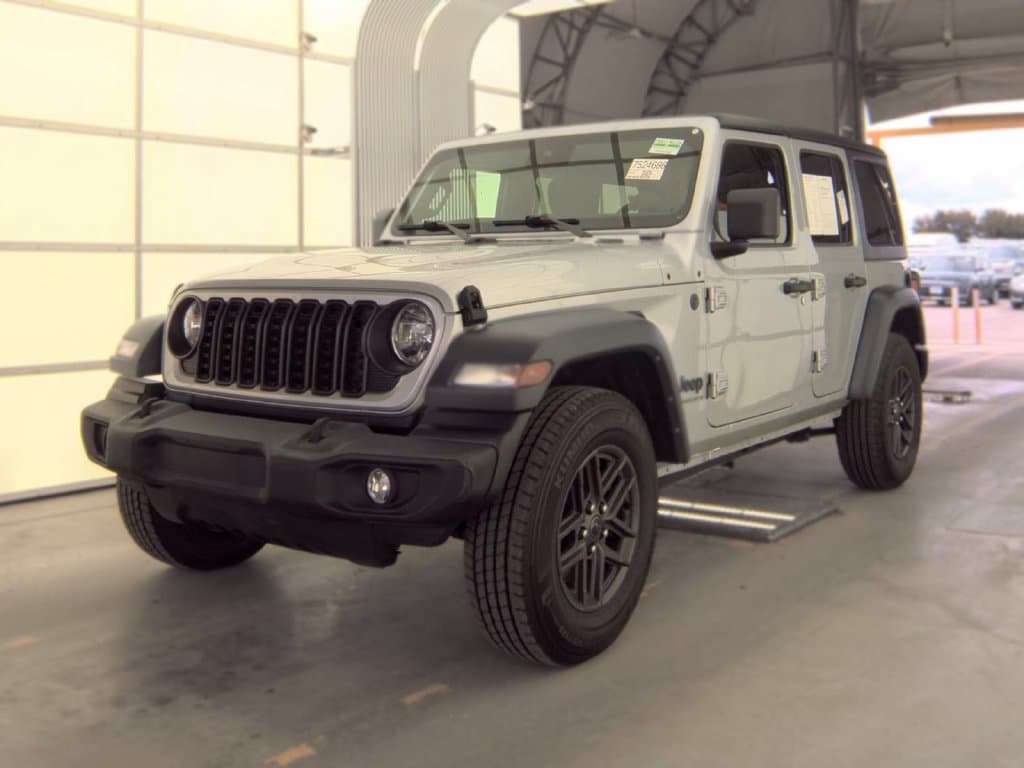2024 Jeep Wrangler Sport — photo 1 of 5