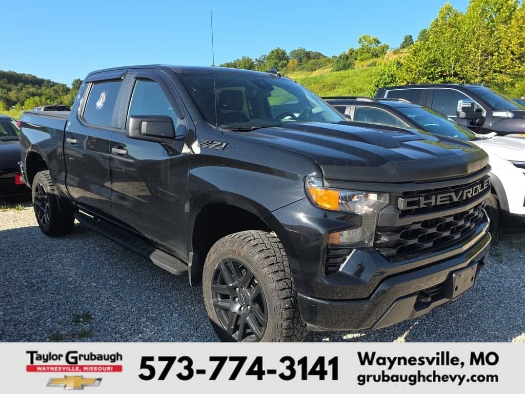 2024 Chevrolet Silverado 1500 Custom Trail Boss — photo 1 of 15