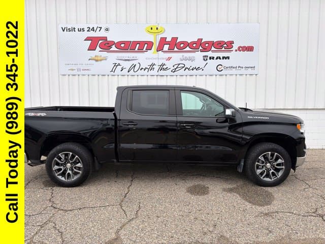 2024 Chevrolet Silverado 1500 LT — photo 1 of 51