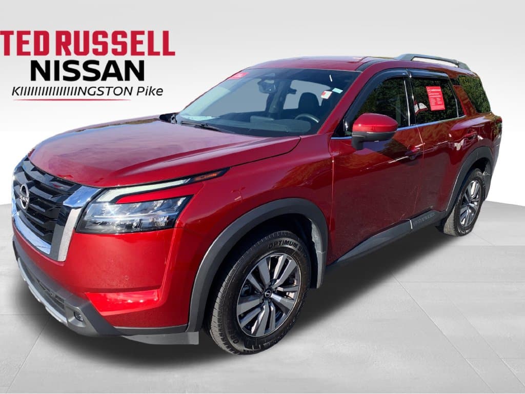 2022 Nissan Pathfinder SL — photo 1 of 31
