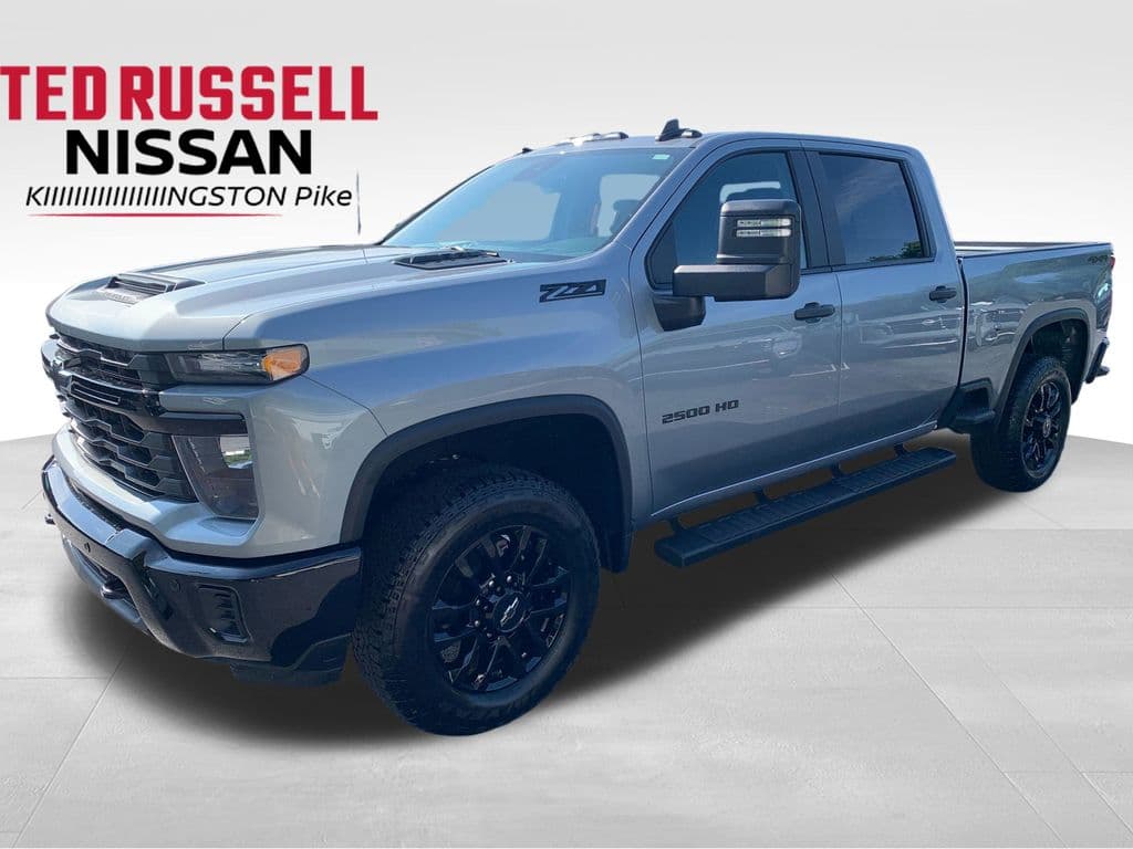 2025 Chevrolet Silverado 2500HD Custom — photo 1 of 30
