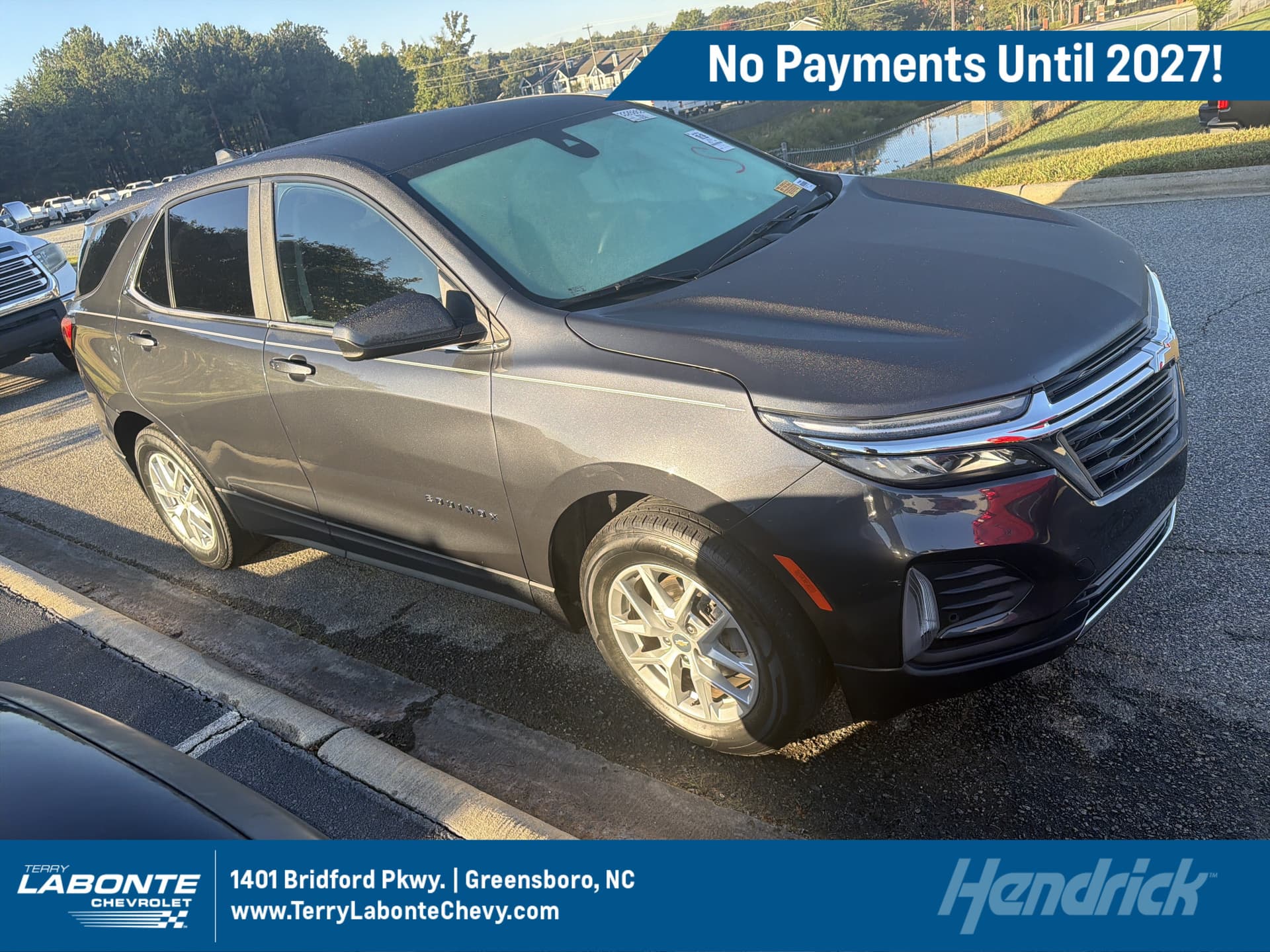 2023 Chevrolet Equinox LT — photo 1 of 12