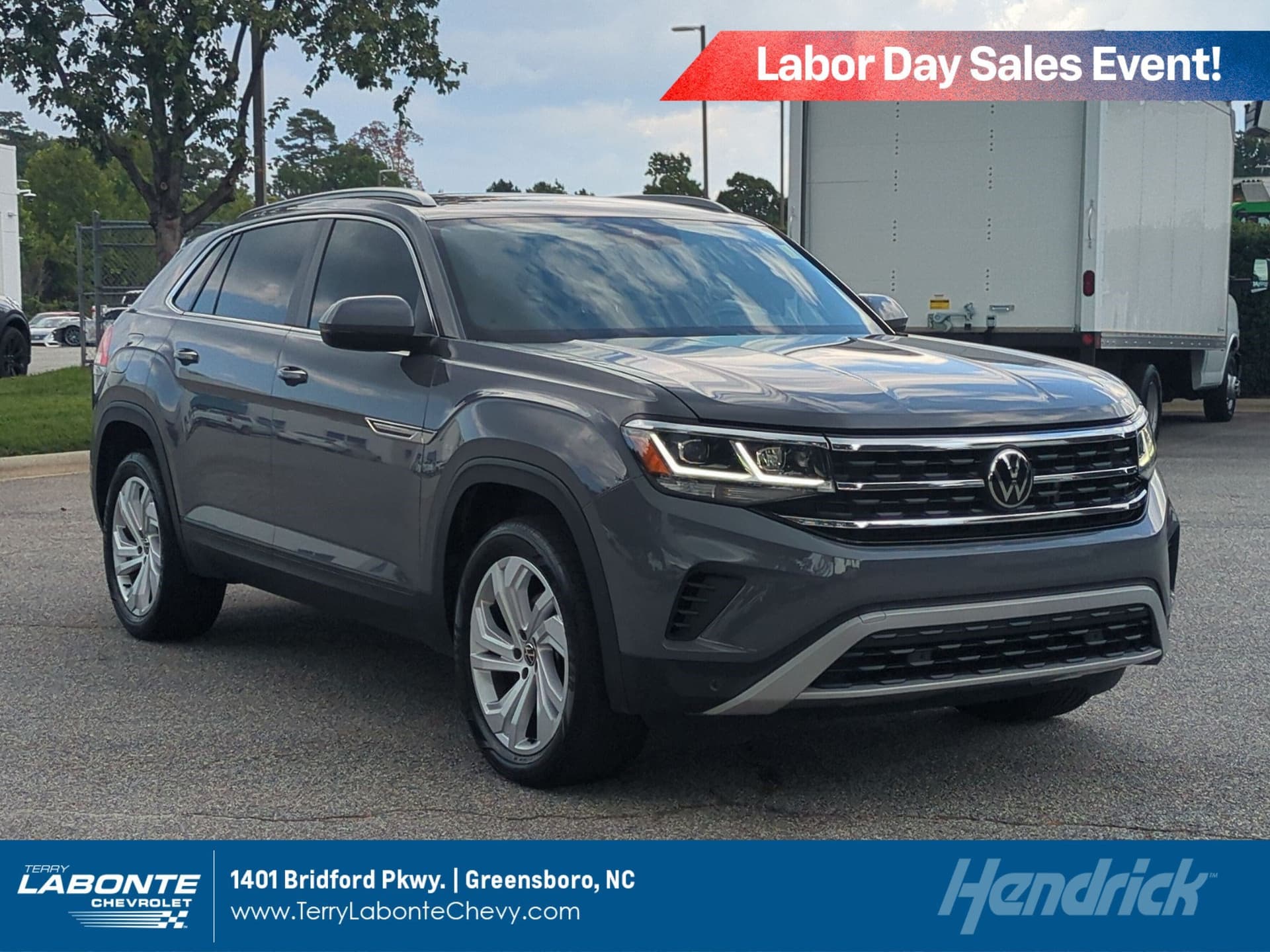 2020 Volkswagen Atlas Cross Sport 3.6L V6 SEL — photo 1 of 35