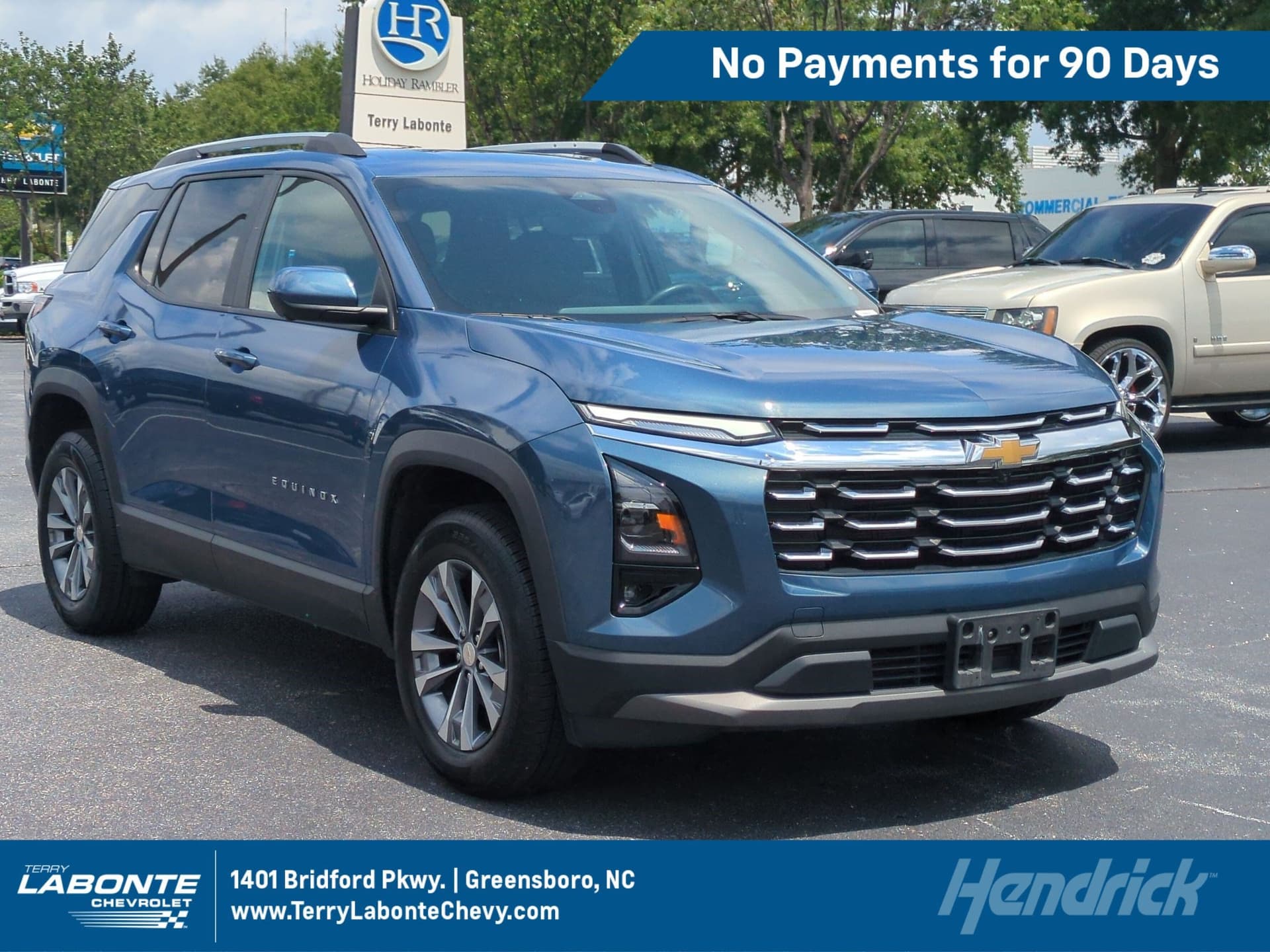 2025 Chevrolet Equinox AWD LT — photo 1 of 34
