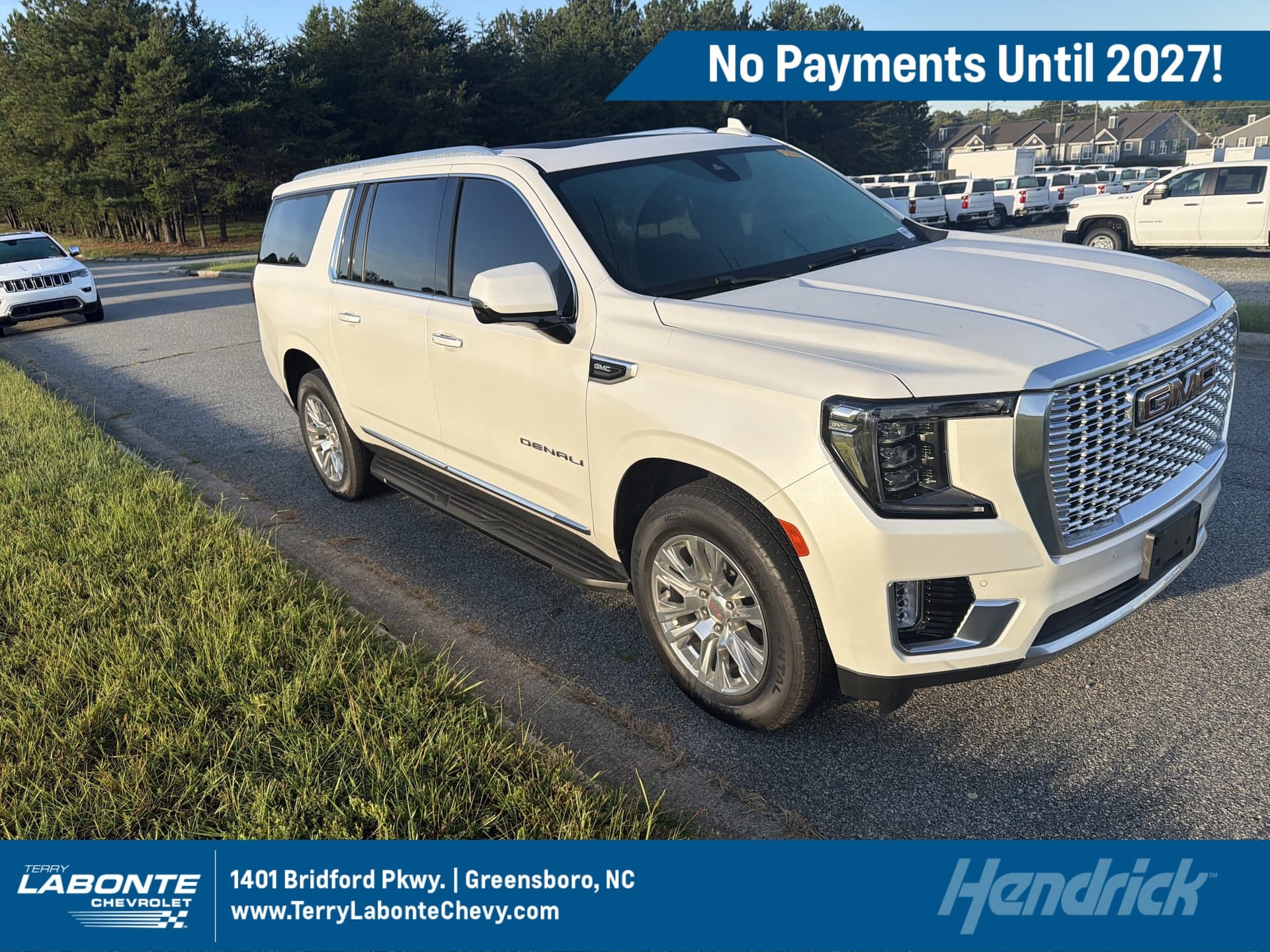 2022 GMC Yukon XL Denali — photo 1 of 12