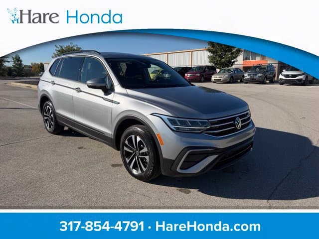 2024 Volkswagen Tiguan Base — photo 1 of 30