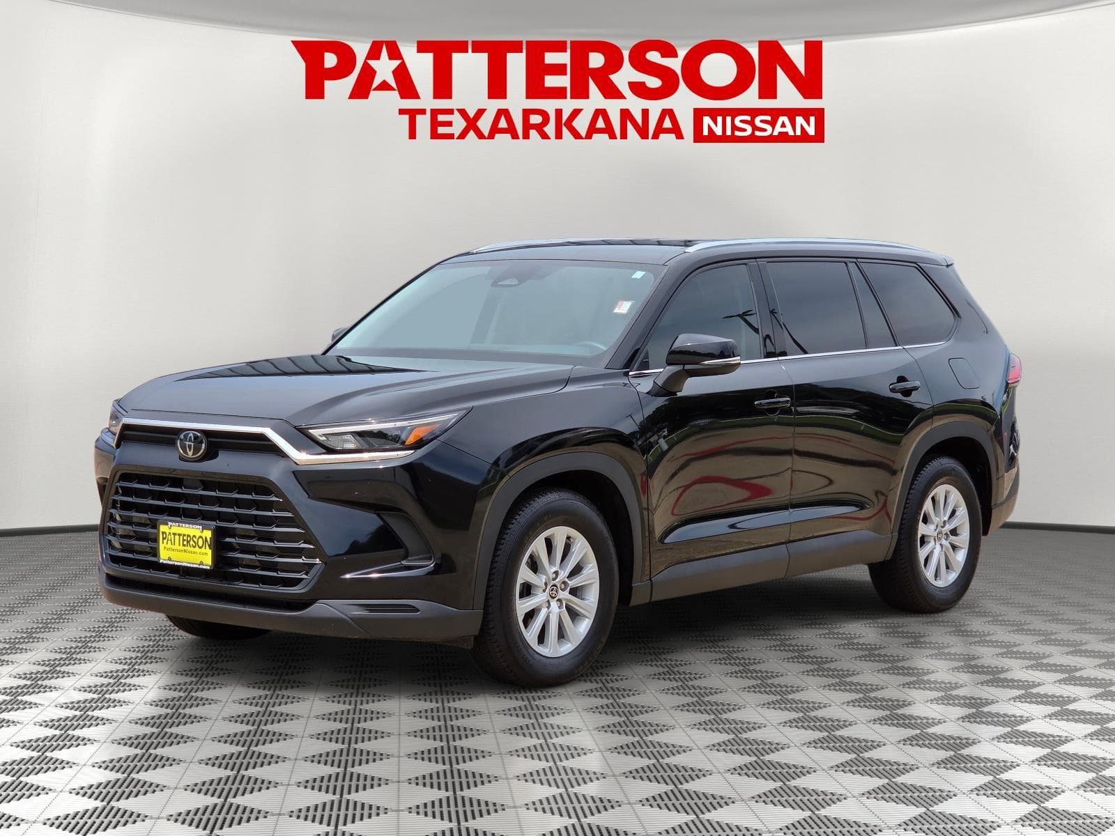 2024 Toyota Grand Highlander XLE — photo 1 of 38