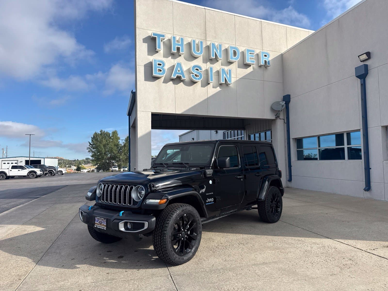 2024 Jeep Wrangler Sahara — photo 1 of 26