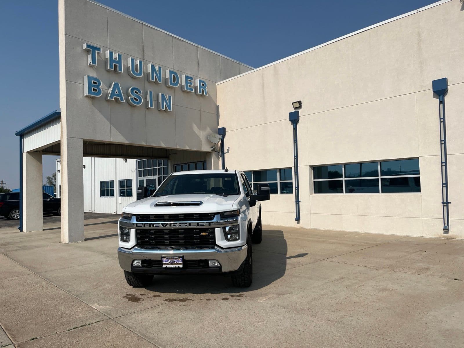 2023 Chevrolet Silverado 3500HD LT — photo 1 of 28