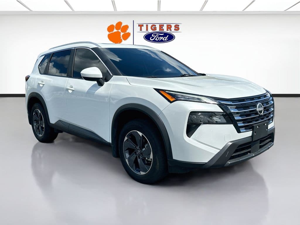 2026 Nissan Rogue SV — photo 1 of 31