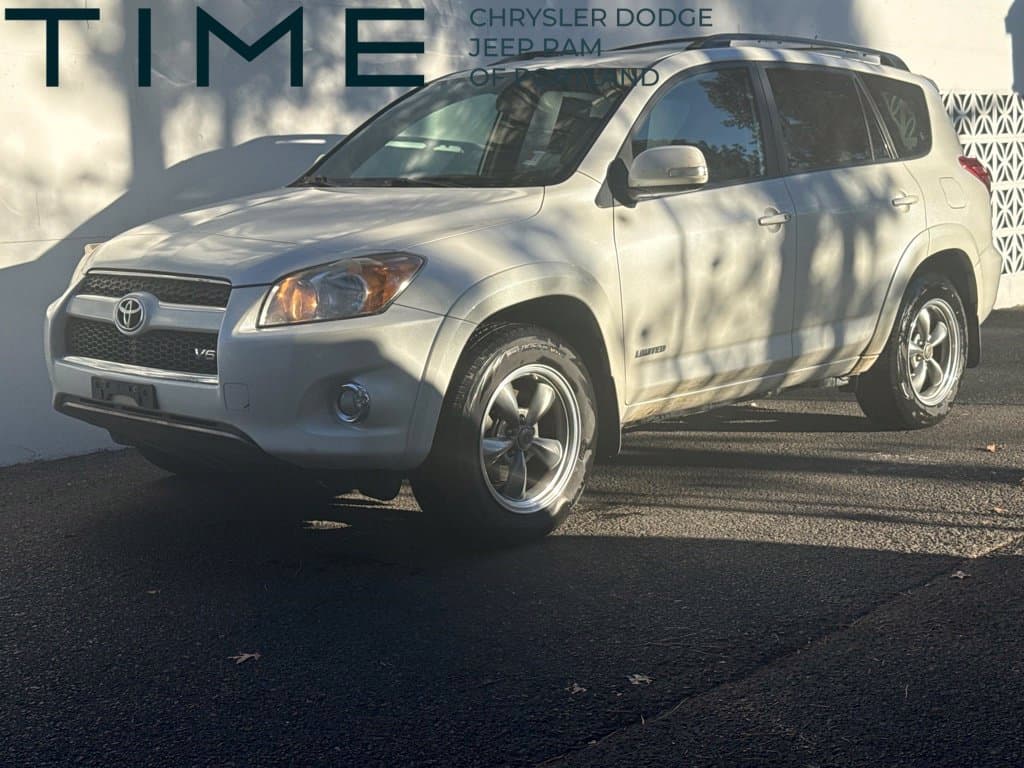 2009 Toyota RAV4 Base — photo 1 of 4