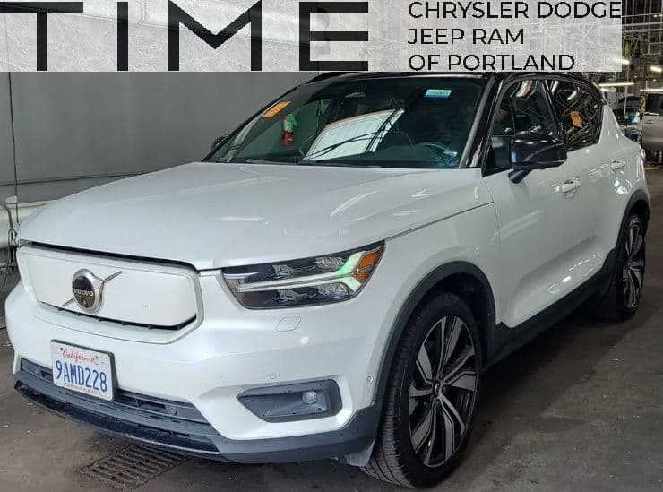 2022 Volvo XC40 Recharge Pure Electric P8 Ultimate — photo 1 of 8