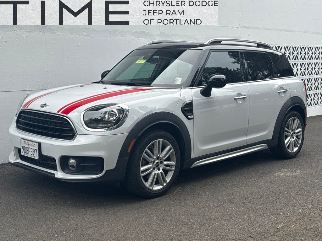 2019 Mini Cooper Countryman Signature — photo 1 of 4