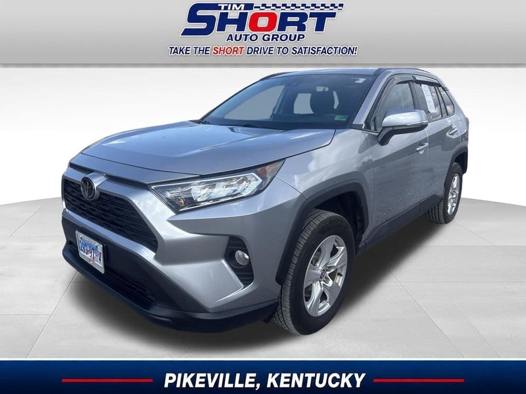 2021 Toyota RAV4 XLE — photo 1 of 35