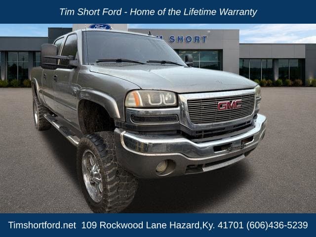 2006 GMC Sierra 2500HD Base — photo 1 of 4