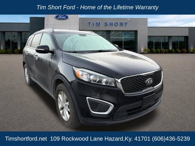2018 Kia Sorento LX — photo 1 of 5