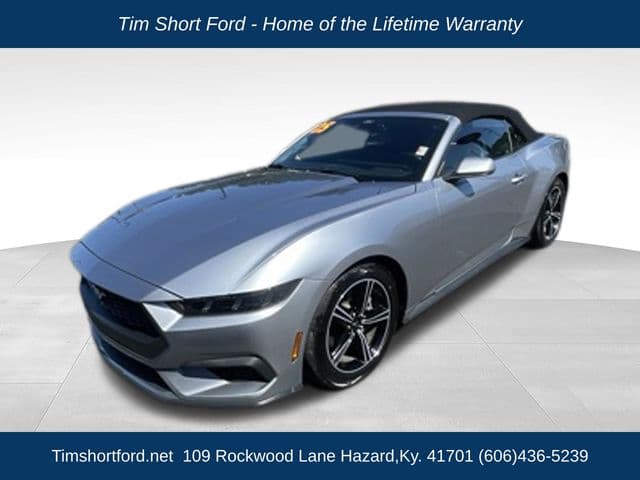 2025 Ford Mustang Base — photo 1 of 15