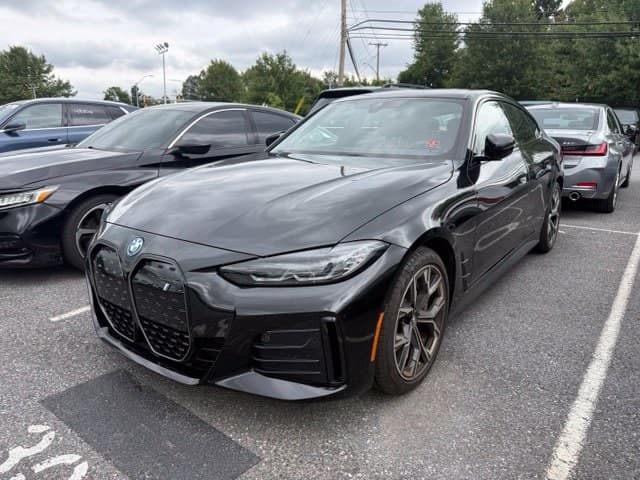2024 BMW i4 eDrive40 — photo 1 of 10