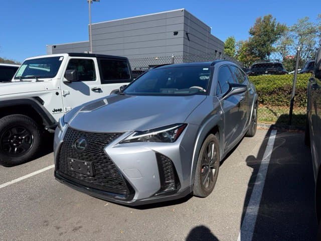 2024 Lexus UX Base — photo 1 of 9