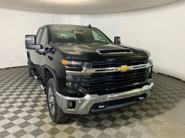 2026 Chevrolet Silverado 3500HD LT — photo 1 of 52