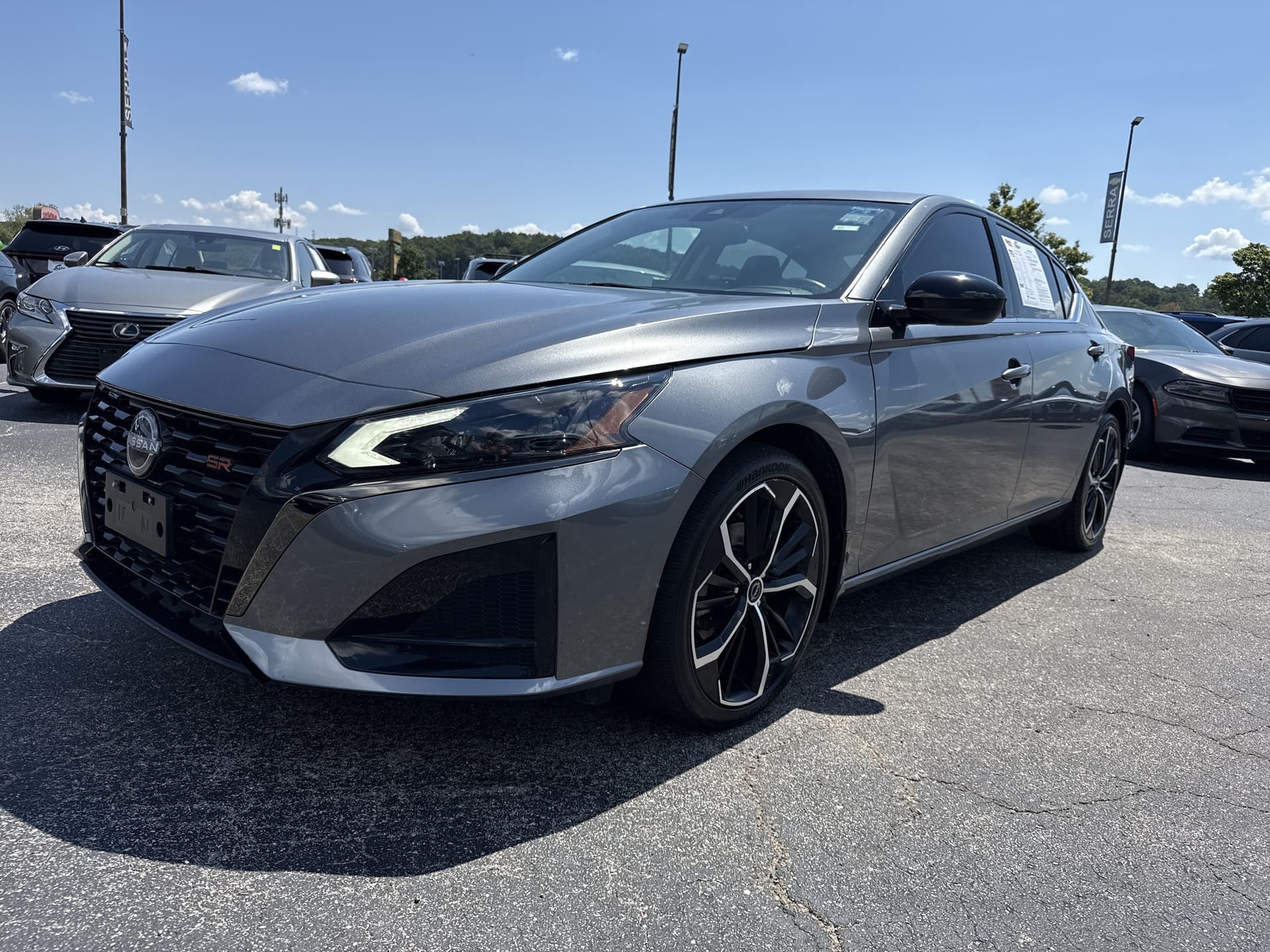 2023 Nissan Altima Base — photo 1 of 31