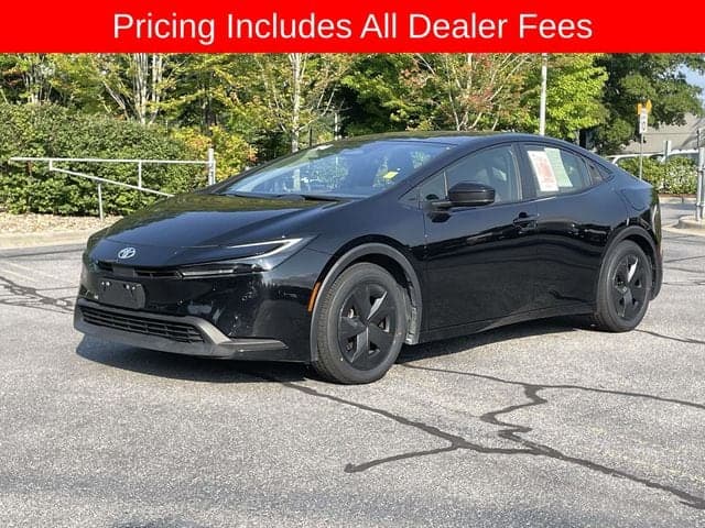 2024 Toyota Prius LE — photo 1 of 36