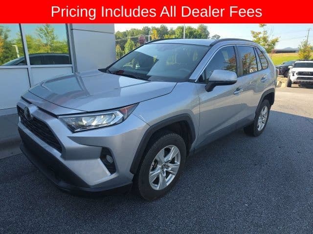 2020 Toyota RAV4 XLE — photo 1 of 18