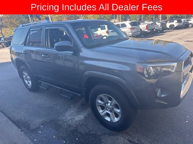 2018 Toyota 4Runner SR5 — photo 1 of 10