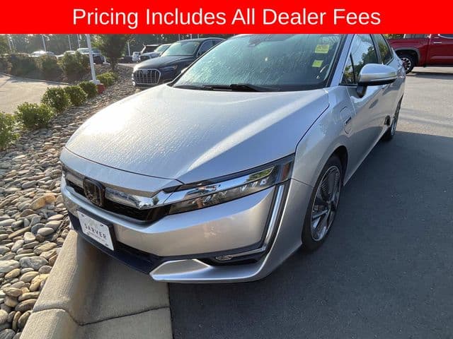 2018 Honda Clarity Plug-In Hybrid Touring — photo 1 of 13