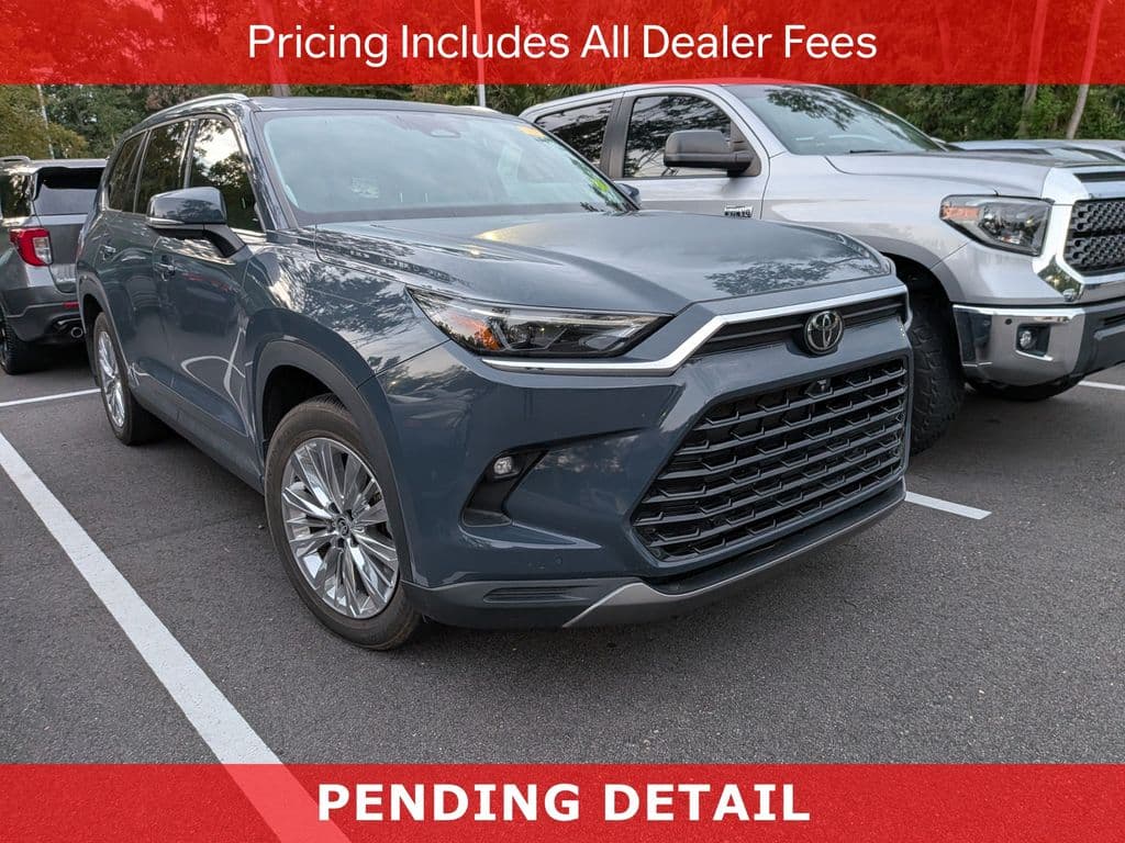2024 Toyota Grand Highlander Platinum — photo 1 of 11