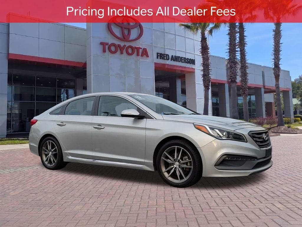 2017 Hyundai Sonata Sport 2.0T — photo 1 of 28