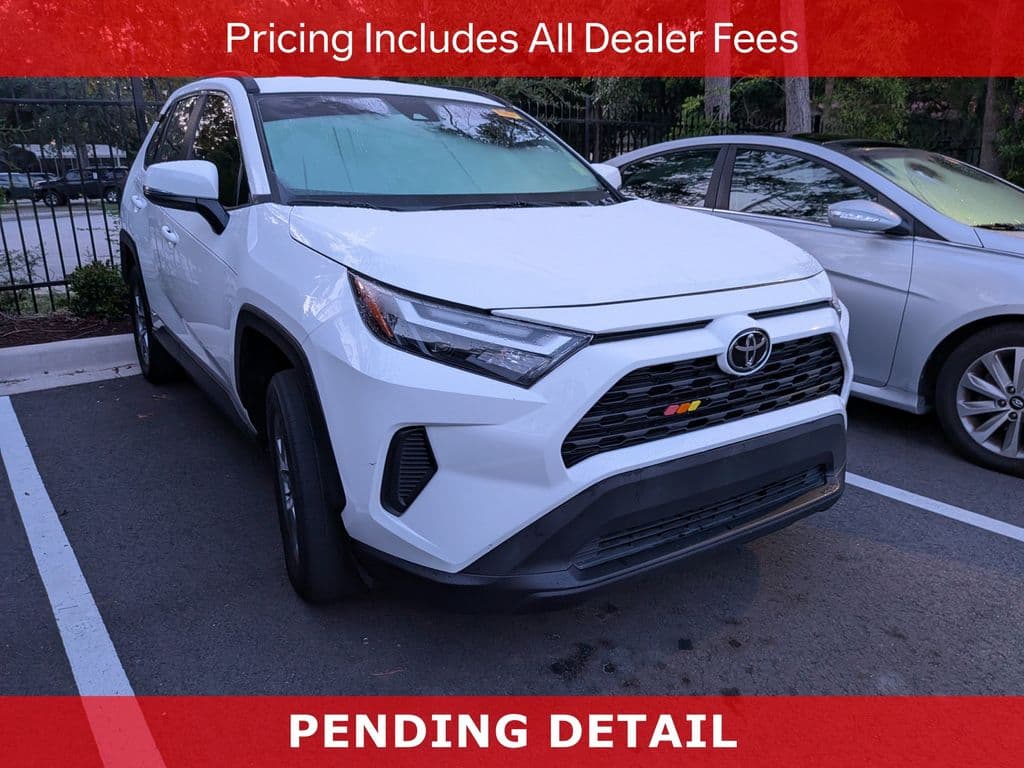 2025 Toyota RAV4 Hybrid LE — photo 1 of 11