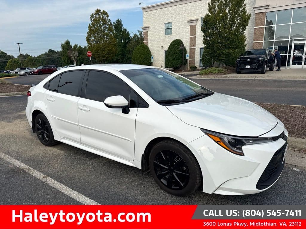 2025 Toyota Corolla LE — photo 1 of 7