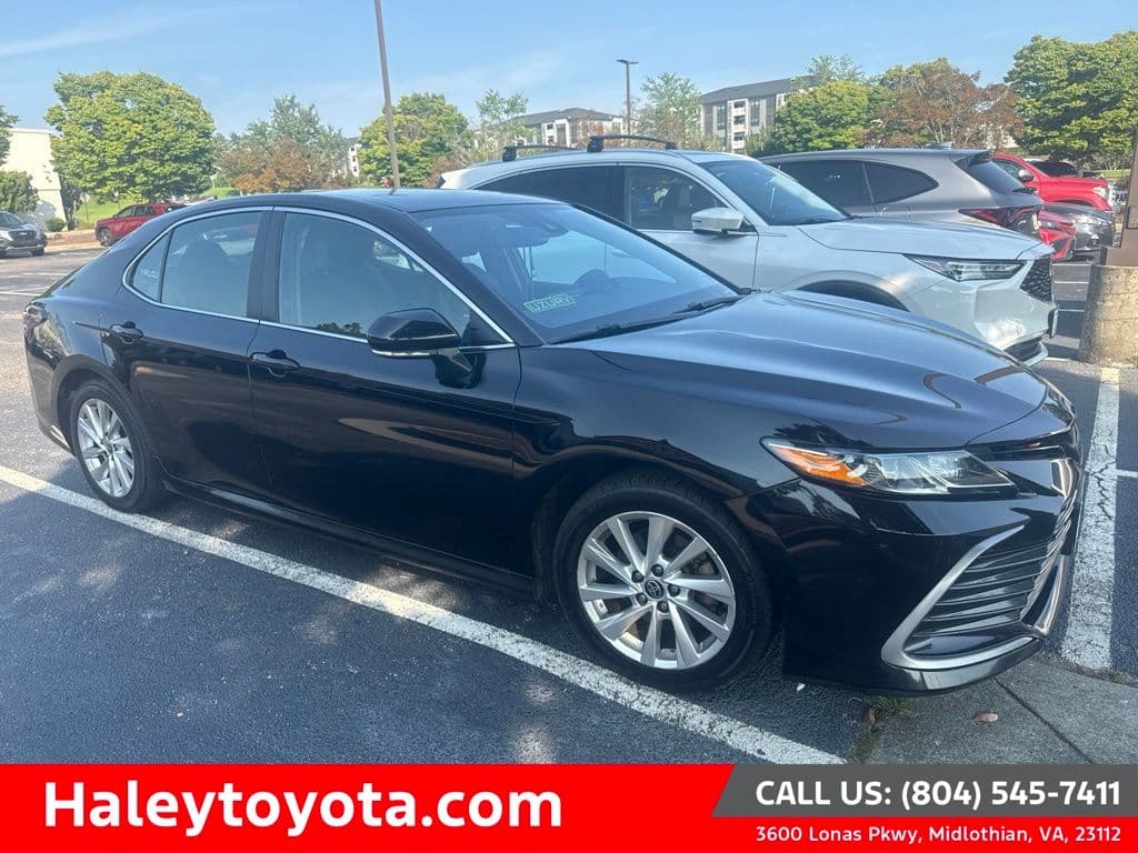 2023 Toyota Camry LE — photo 1 of 6