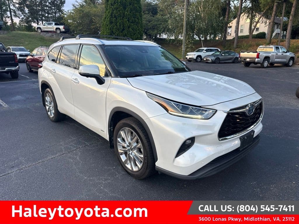 2023 Toyota Highlander Hybrid Limited — photo 1 of 17