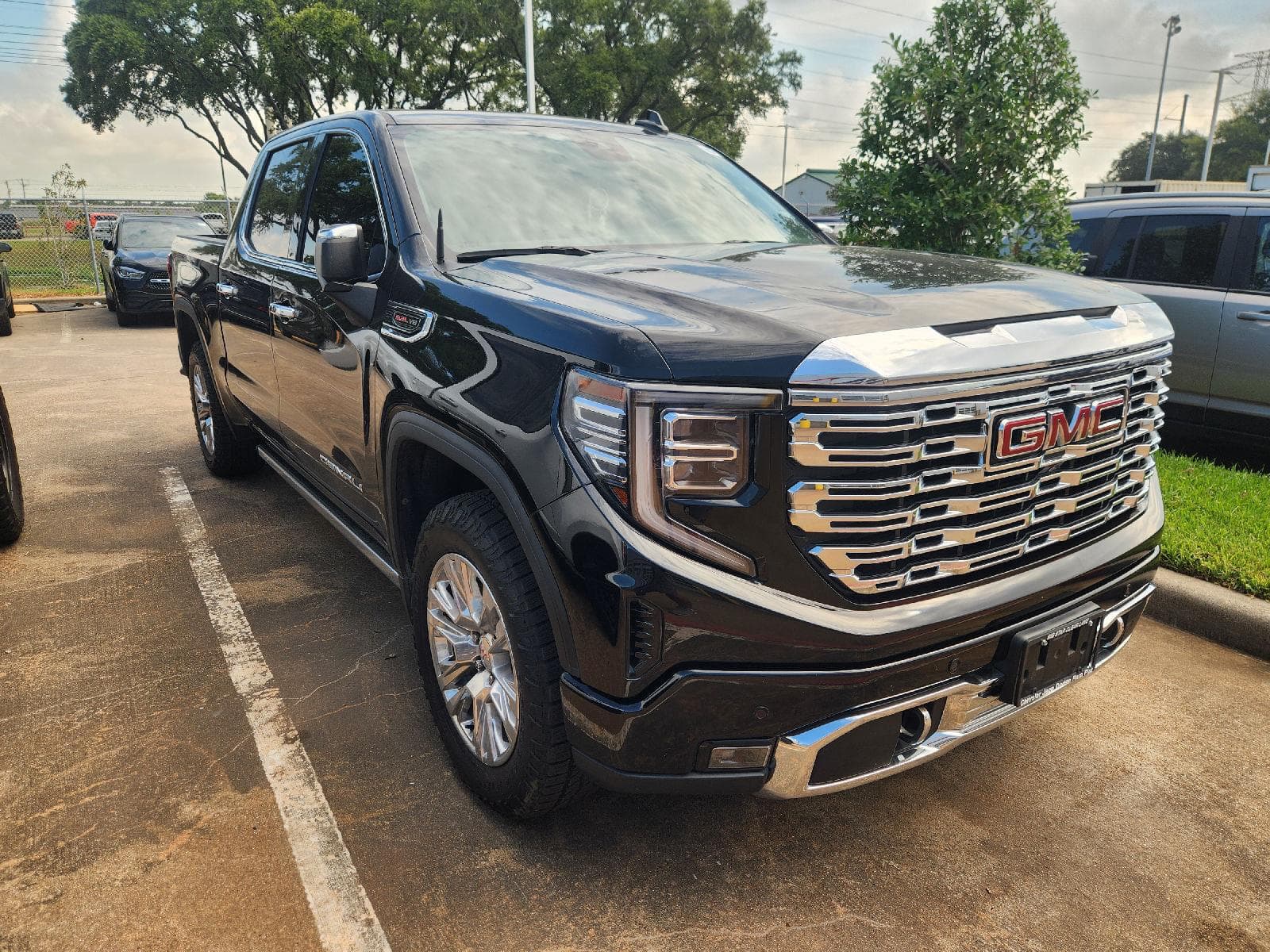 2022 GMC Sierra 1500 Denali — photo 1 of 11