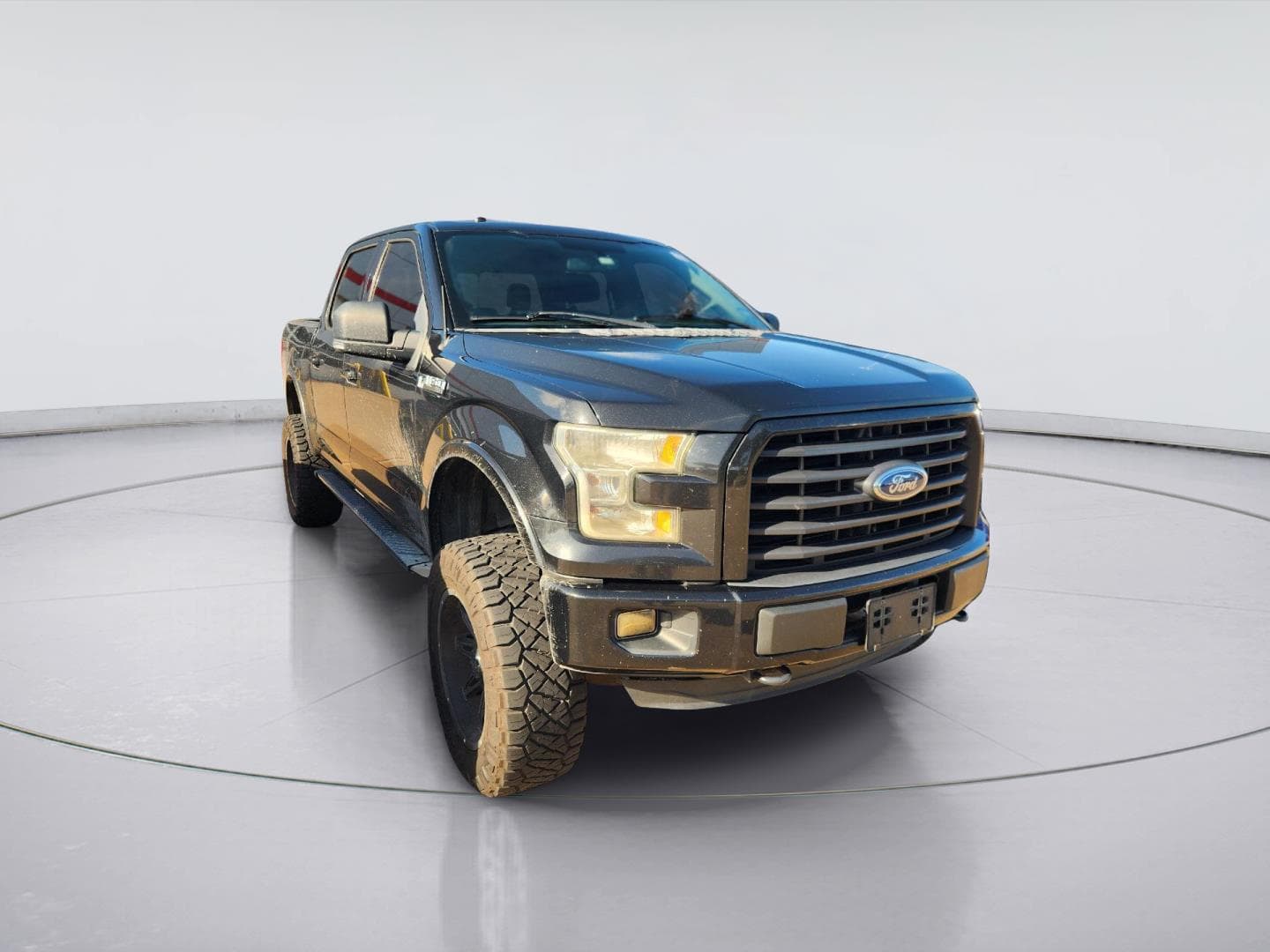 2015 Ford F-150 XLT — photo 1 of 3