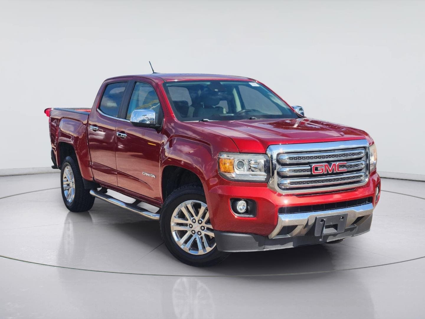2015 GMC Canyon 2WD SLT — photo 1 of 32
