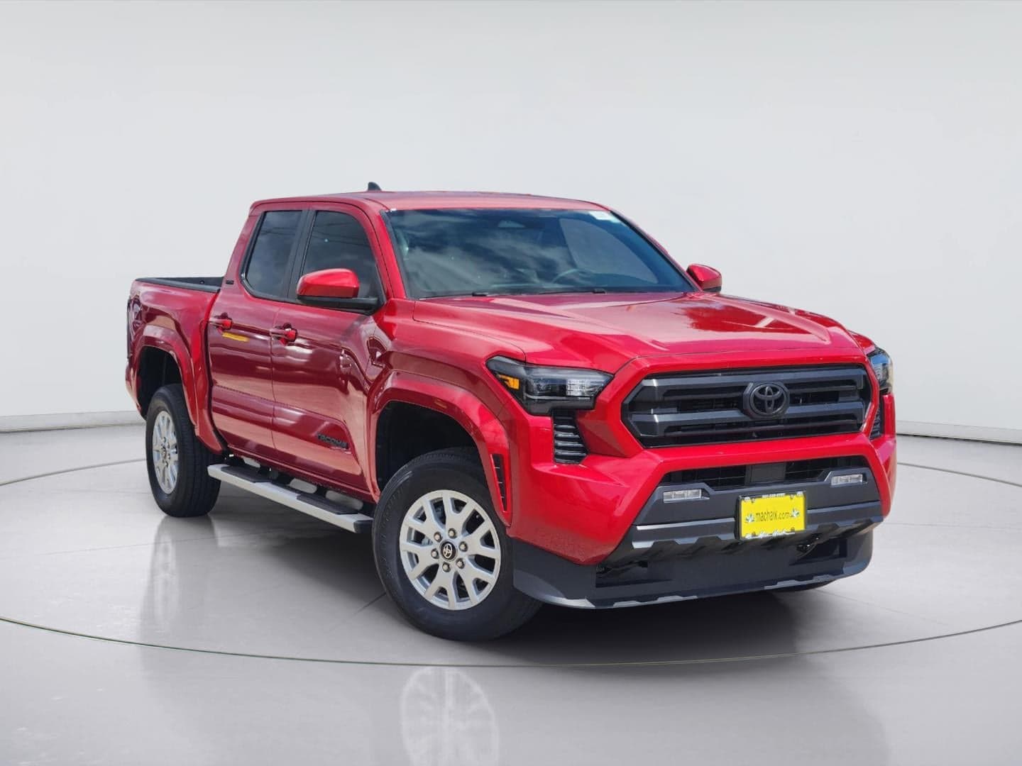 2025 Toyota Tacoma SR5 — photo 1 of 34