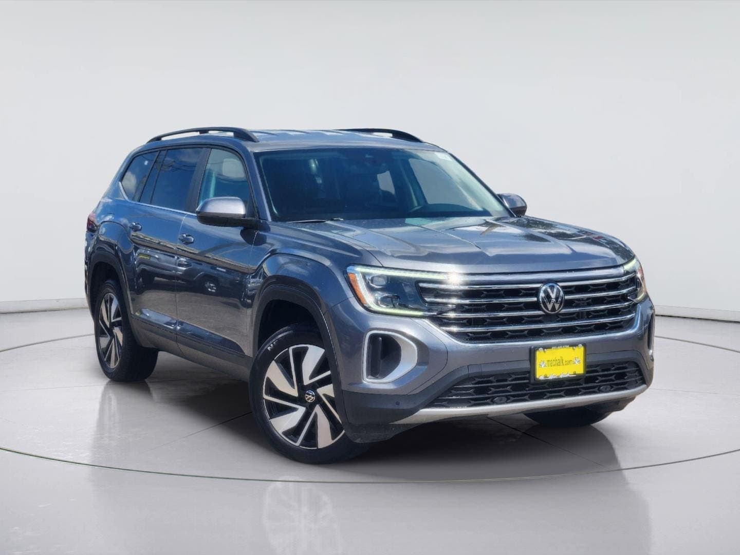 2025 Volkswagen Atlas 2.0T SE w/Technology — photo 1 of 34